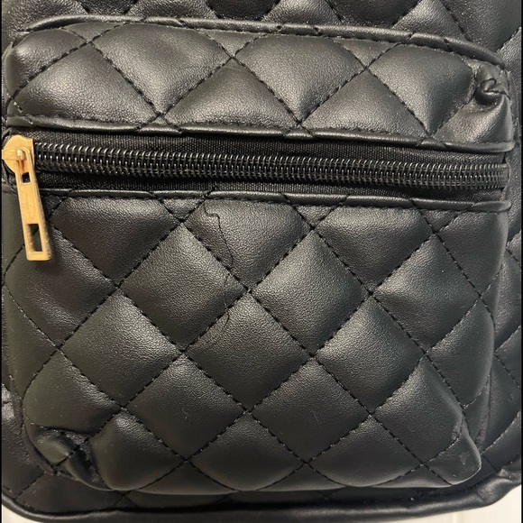 Mini minimalist Quilted classic backpack - Picture 3 of 9